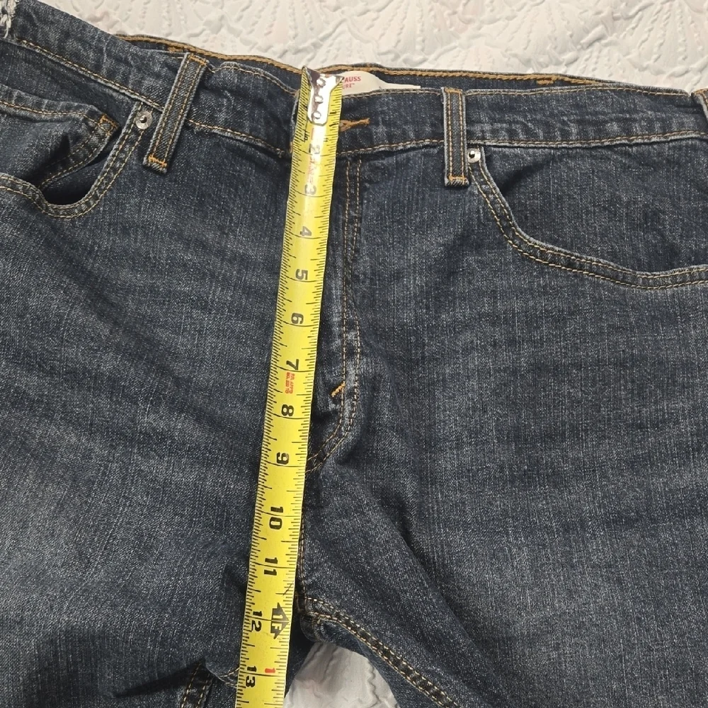 3/$10 Levi's Men's Dark Blue Bootcut Jeans - Picture 5 of 9
